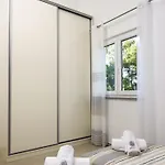 Lavica Seaside Apartments, 포드스트라나