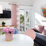 아파트 Lavica Seaside Apartments,