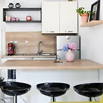 Lavica Seaside Apartments, * 포드스트라나