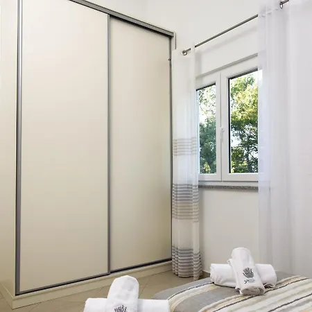 Lavica Seaside Apartments, פודסטראנה