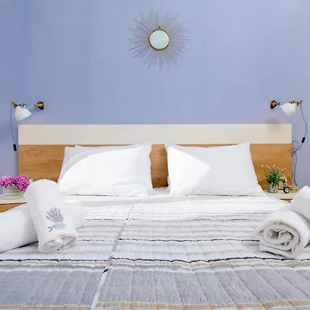 Lavica Seaside Apartments, * Podstrana