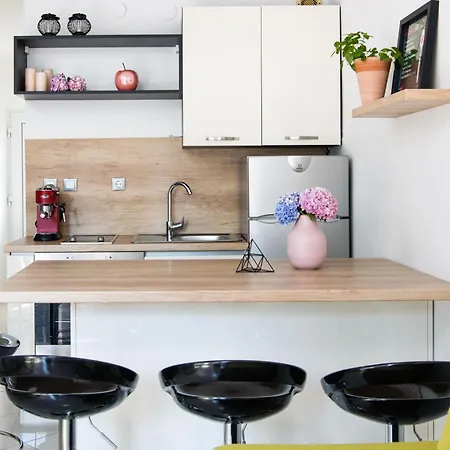 Lavica Seaside Apartments, * פודסטראנה