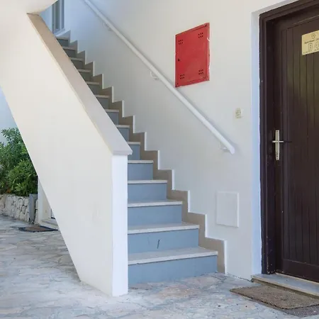 Apartman Lavica Seaside Apartments, *
