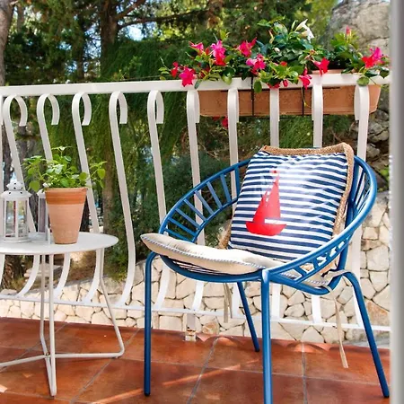 Apartman Lavica Seaside Apartments, *