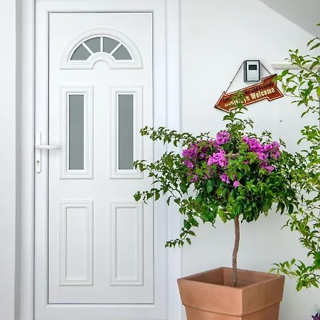 Apartman Lavica Seaside Apartments,