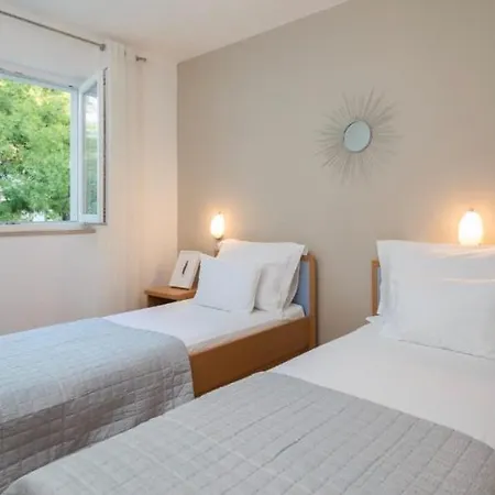 Lavica Seaside Apartments, פודסטראנה