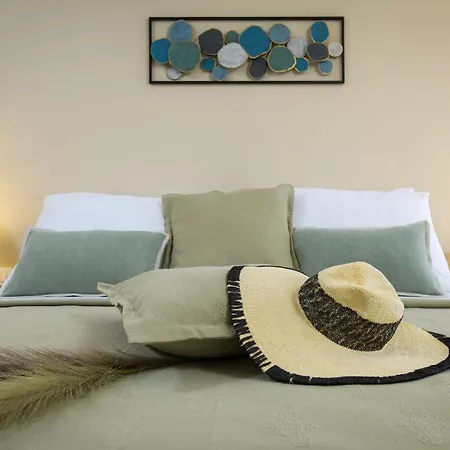 Lavica Seaside Apartments,
