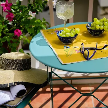 Lavica Seaside Apartments, * פודסטראנה