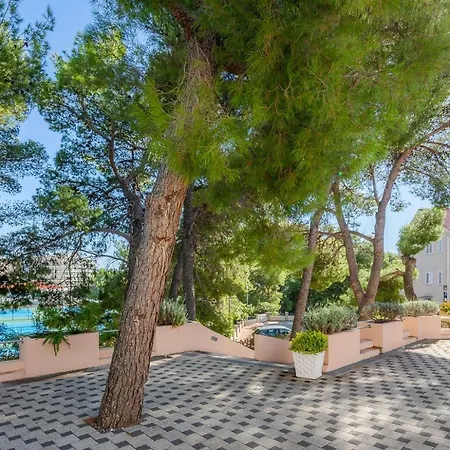Apartment Lavica Seaside Apartments, *