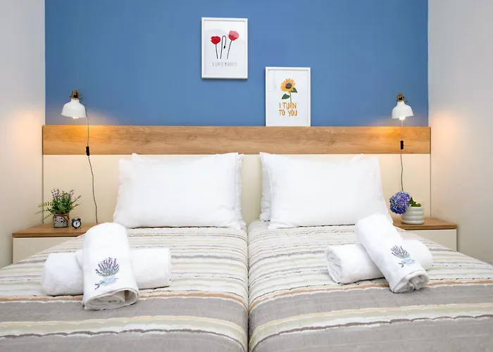 Lavica Seaside Apartments, *