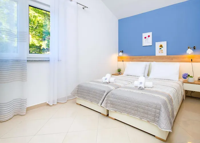 شقة Lavica Seaside Apartments, *