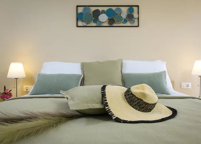 Lavica Seaside Apartments,